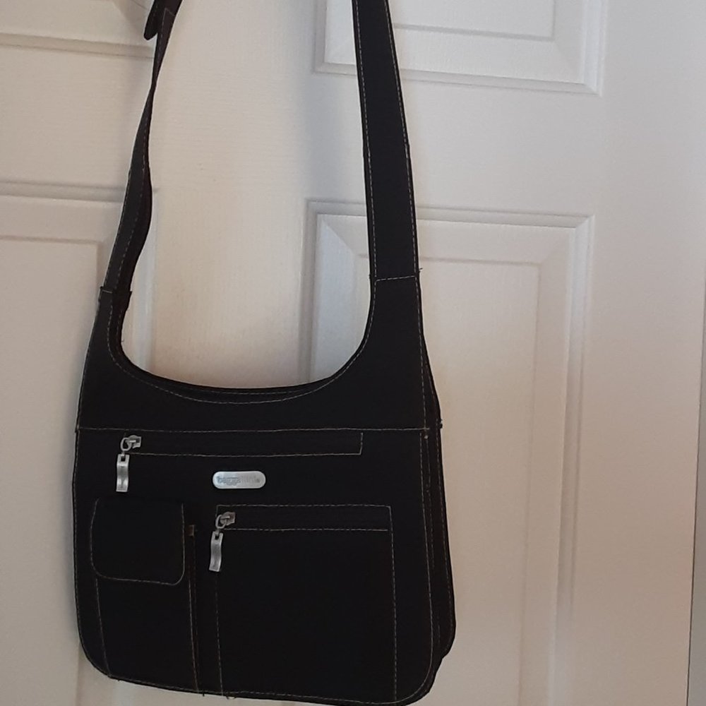 Black Baggallini Crossbody Expandable Bag